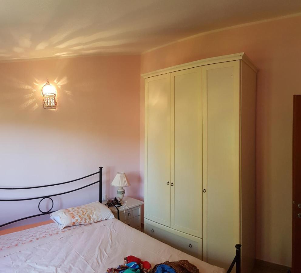 Sardinia Sea Vacation Villa คอสตาพาราดีโซ ภายนอก รูปภาพ