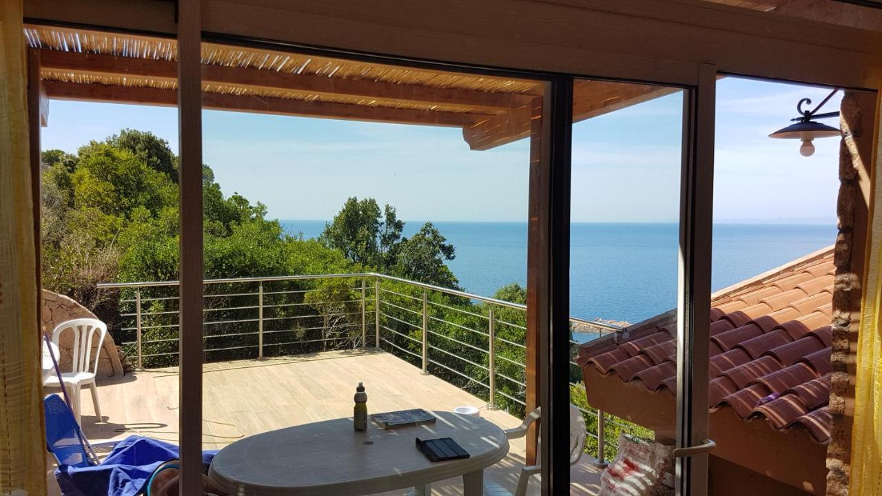 Sardinia Sea Vacation Villa คอสตาพาราดีโซ ภายนอก รูปภาพ